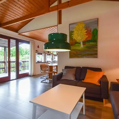 3 Bedroom Stunning In 펜션 *